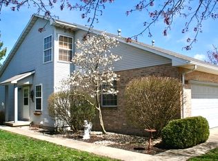 1009 Pheasant Cir, Savoy, IL 61874