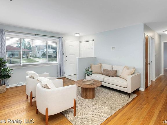 5th image of 29039 Shirley Ave