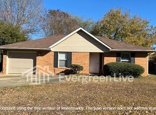 109 Willow Gardens Ct, Raeford, NC 28376