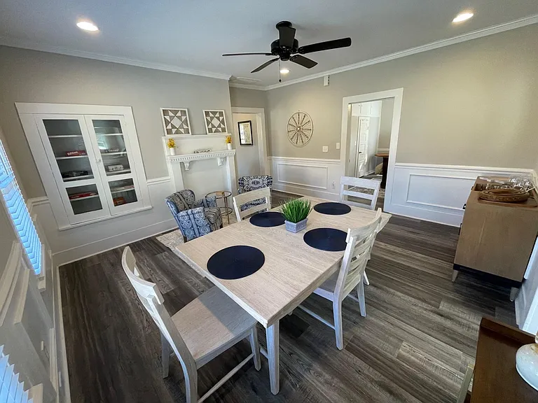 313 N Maple St — Photo 24