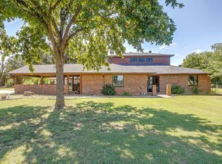 2277 Floyd Hampton Rd, Crowley, TX 76036