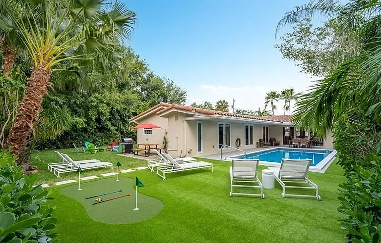 Putting green