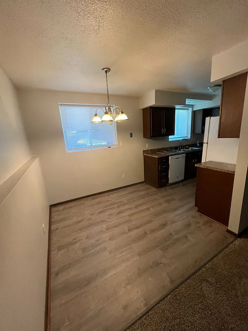 Two Bedroom 1 Bathroom Condo — Photo 1