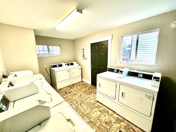 5th image of 324 Altitude Dr #9