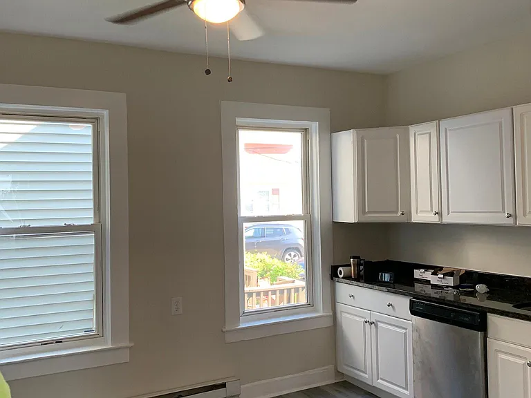 111 1/2 Palm St — Photo 3
