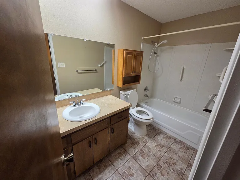 721 Laurelwood Dr #C — Photo 10