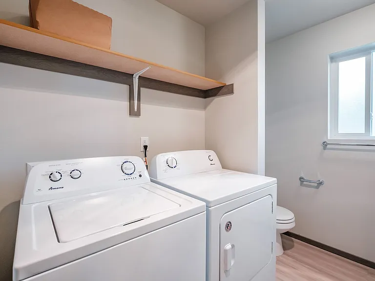 Cherry Glen Apartments — Photo 13