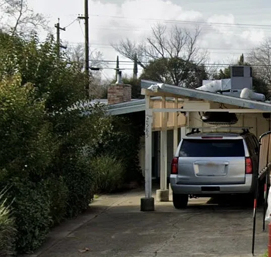 Front Entry - Covered Car Porch