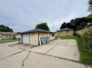 4820 N 72nd St, Milwaukee, WI 53218