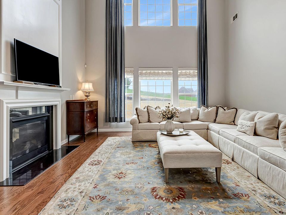 Welcome to 706 Pennines Circle! This home offers plenty of space and a wonderful location in a quiet neighborhood zoned for award winning Brentwood Schools!