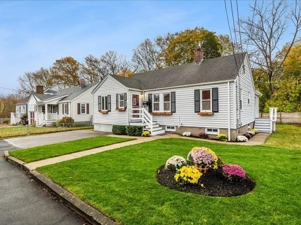39 Maynard Rd, Dedham, MA 02026