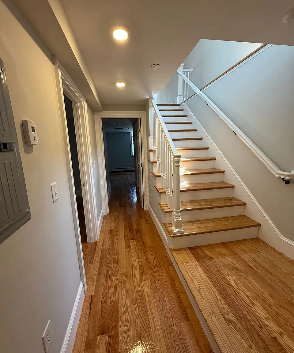 6 bed, $1,350 — Photo 4