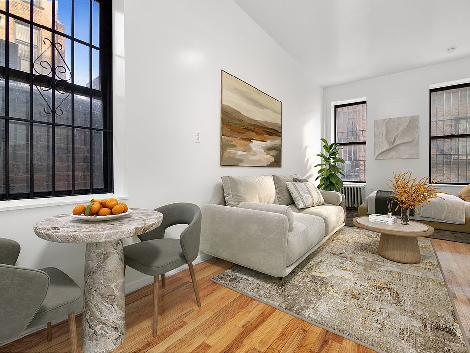1st image of 284 Mulberry St APT 2