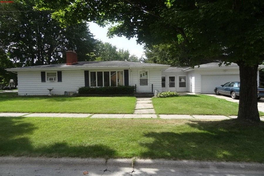 1st image of 1369 Kellogg St