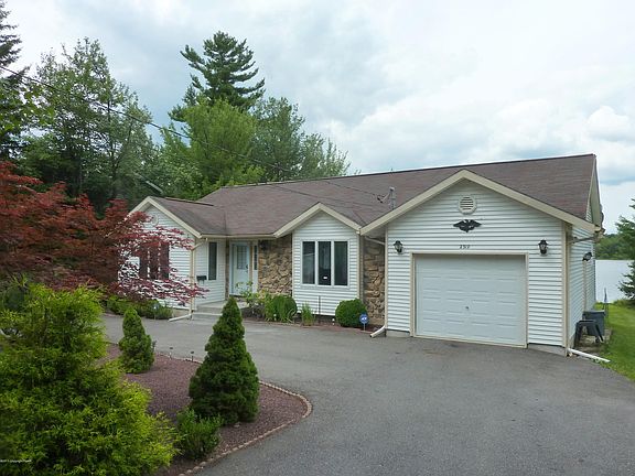 3rd image of 167 Nadine Blvd