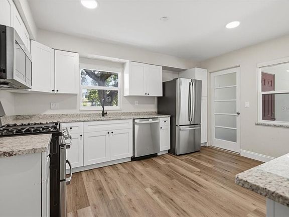 4th image of 1837 PASADENA DRIVE