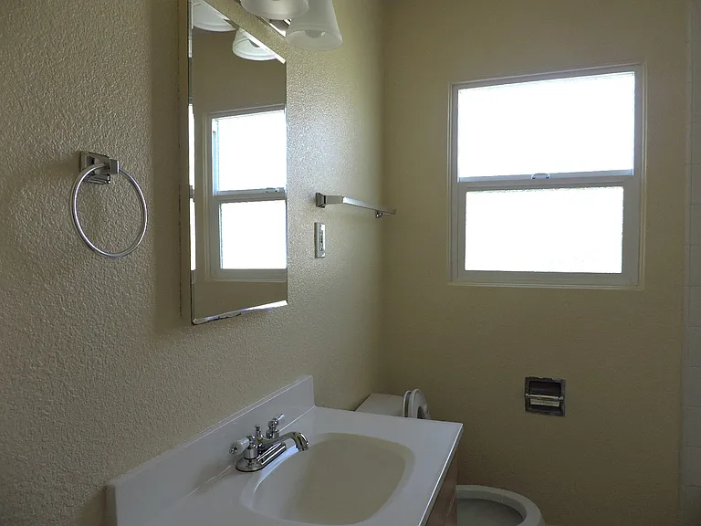 4428 Cabrillo Way — Photo 10