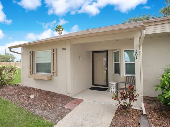 10680 43rd St N APT 301, Clearwater, FL 33762