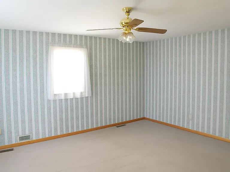 1160 Forest Hill Rd — Photo 9