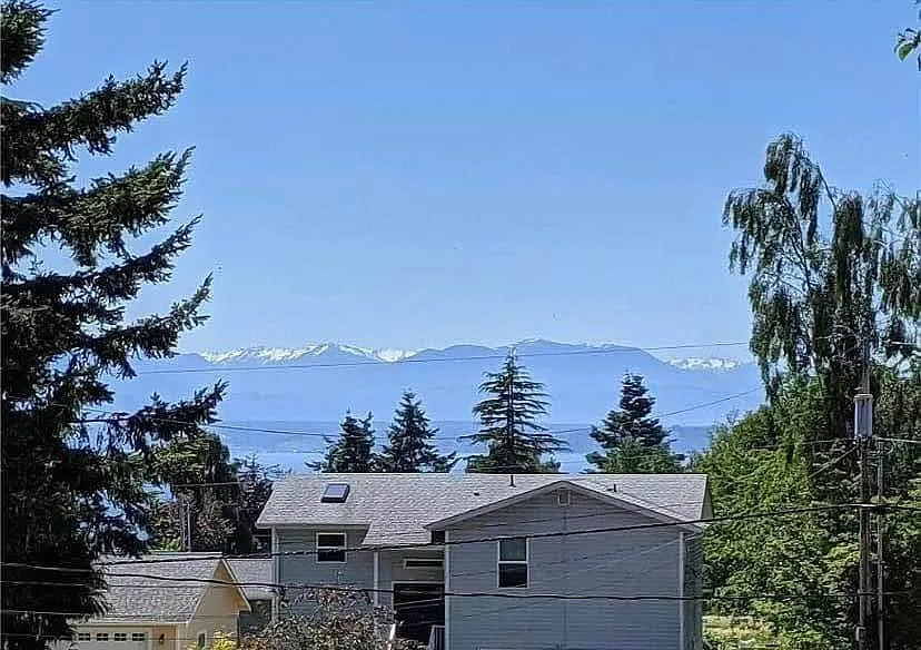 8 Ryan Way — Photo 3