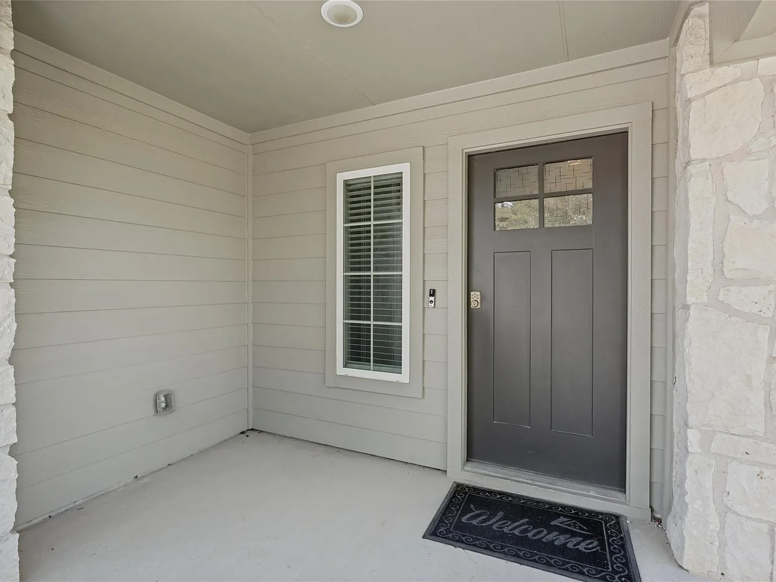 3 bed, 2.0 bath, 1521 sqft, $1,900 — Photo 4