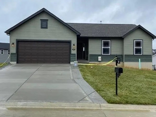 575 Lakewood Dr, Moscow Mills, MO 63362