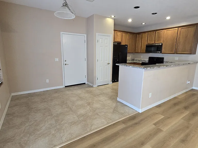 1051 S Maverick St — Photo 6