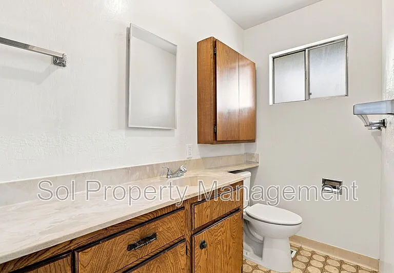 426 Swift St — Photo 14