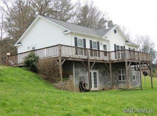 34 Joyhughes Ln, Leicester, NC 28748