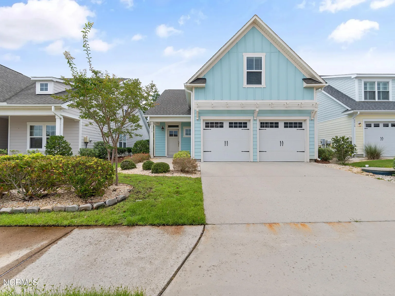 3 bed, 3.0 bath, 1712 sqft, $2,900 — Photo 1