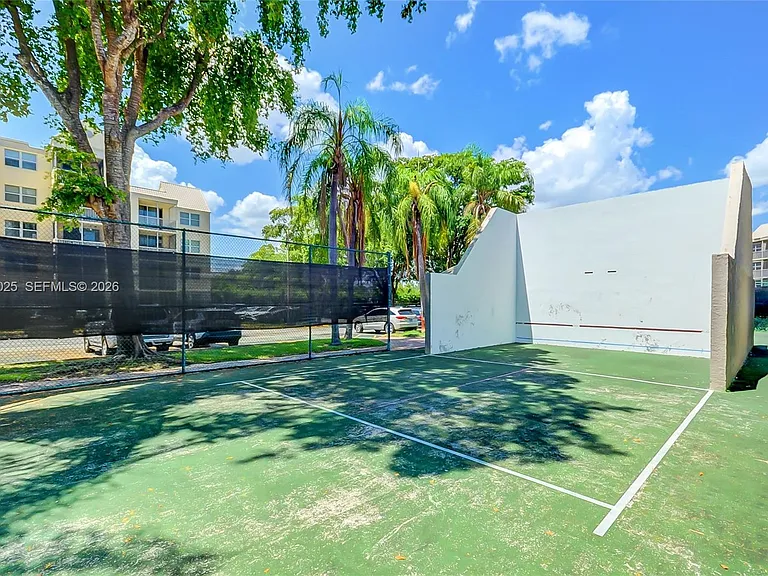 8290 Lake Dr #108 — Photo 56