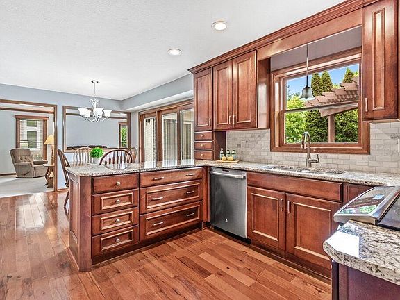 5th image of 1015 Arcaro Dr