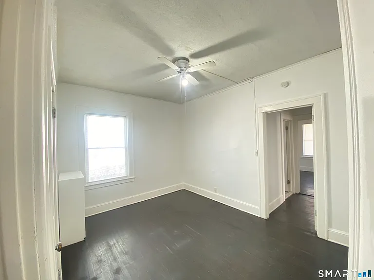 54-56 Westbourne Pkwy #1 — Photo 15