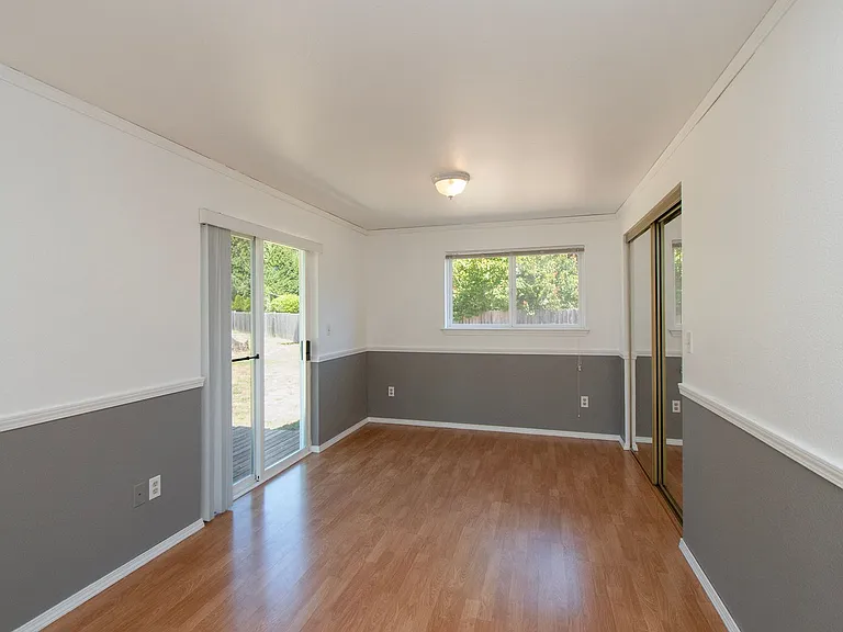 100 W Robert Pl — Photo 29