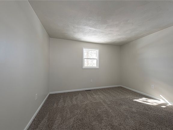 5th image of 9 3rd St