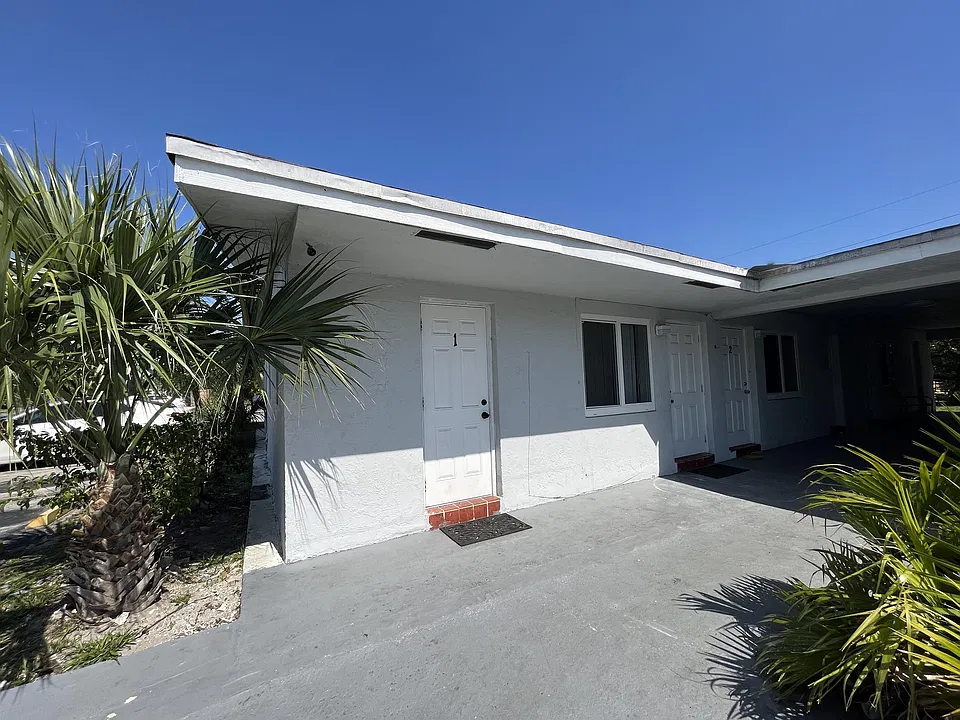 5600 NW 15th St
