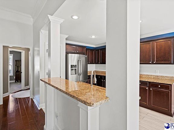 5th image of 3020 Thornberry Dr