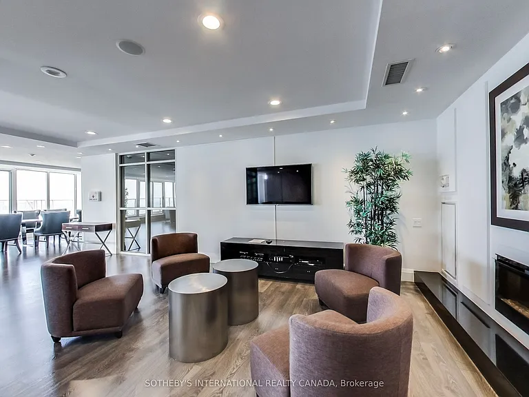 85 E Liberty St #720 — Photo 22
