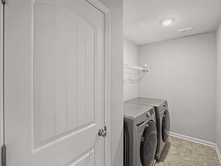 2861 Meadow Gln — Photo 26