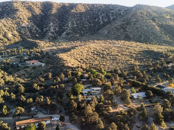 1701 Desert Front Rd