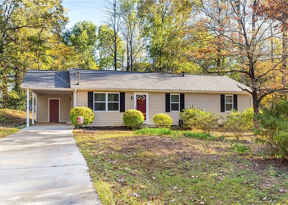 1st image of 152 Park Place Dr