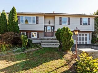 250 Willow Ave, Pompton Lakes, NJ 07442