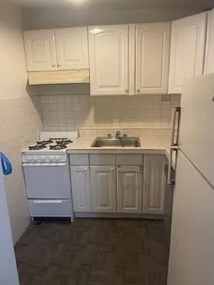 Rented by Lexington Properties LLC | media 15