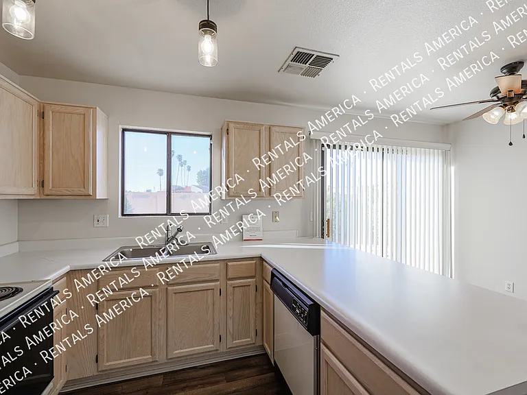 1902 N Barkley #7 — Photo 12
