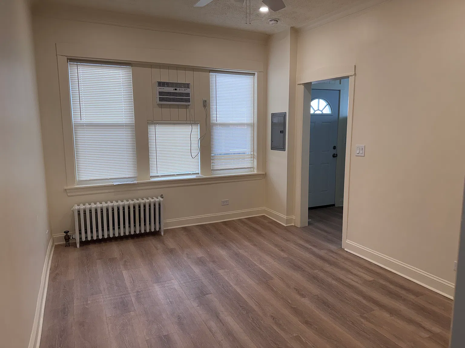 Studio, 500 sqft, $1,450 — Photo 2