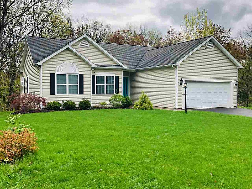 1st image of 51 Dorsman Dr