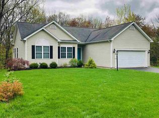 51 Dorsman Dr, Clifton Park, NY 12065