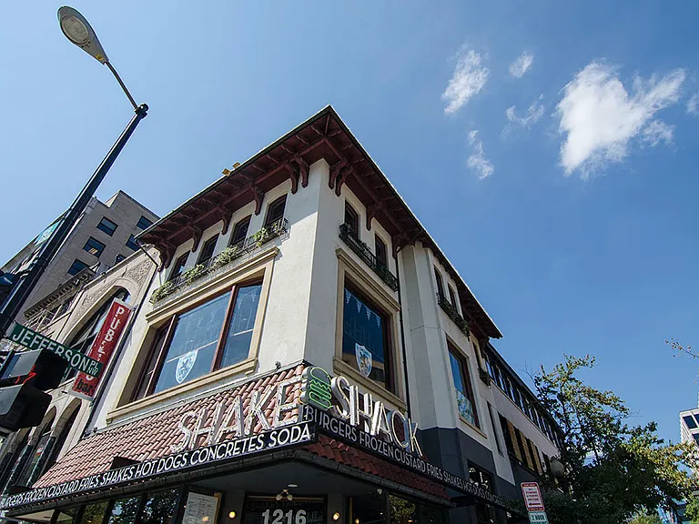 Restaurants and bars in Dupont Circle