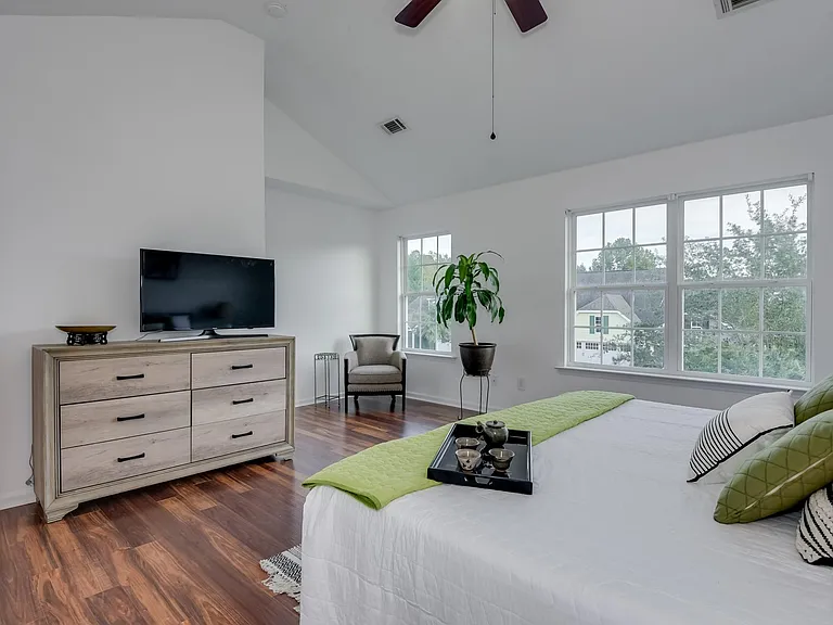 212 Full Circle Dr — Photo 16