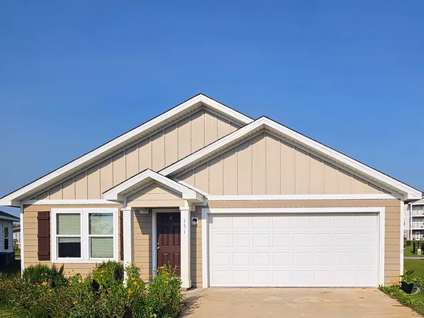 151 Cool Breeze Dr, Freeport, FL 32439